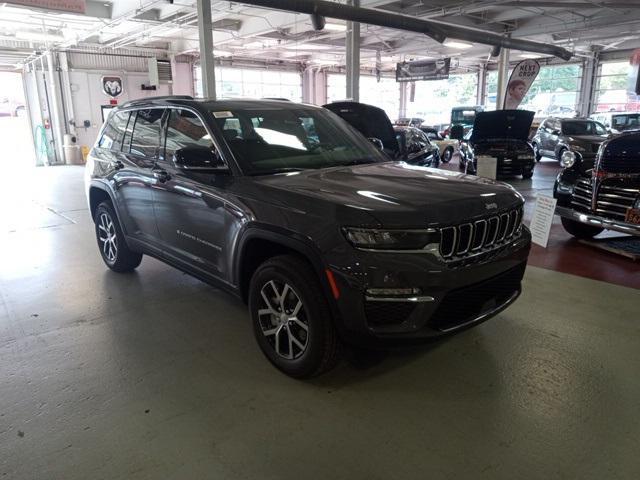 new 2024 Jeep Grand Cherokee car, priced at $42,468