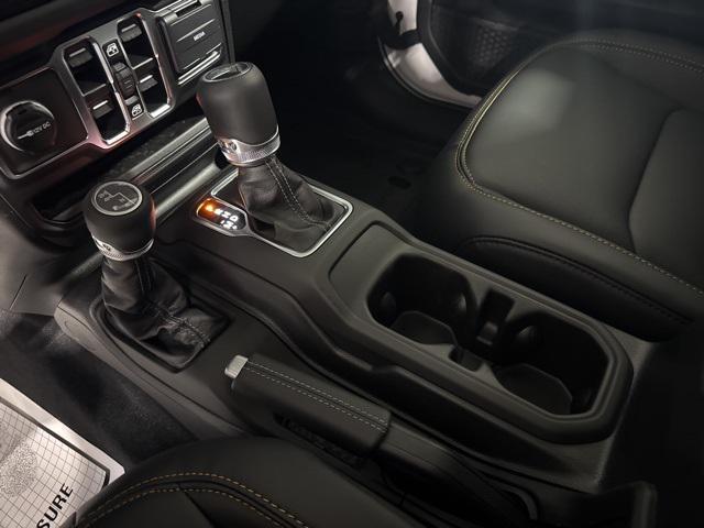 new 2025 Jeep Gladiator car, priced at $43,820