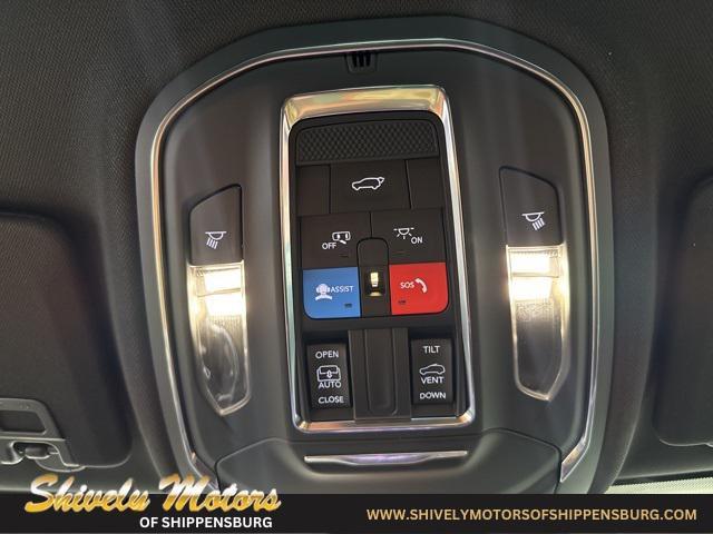 new 2025 Jeep Grand Cherokee L car, priced at $39,491