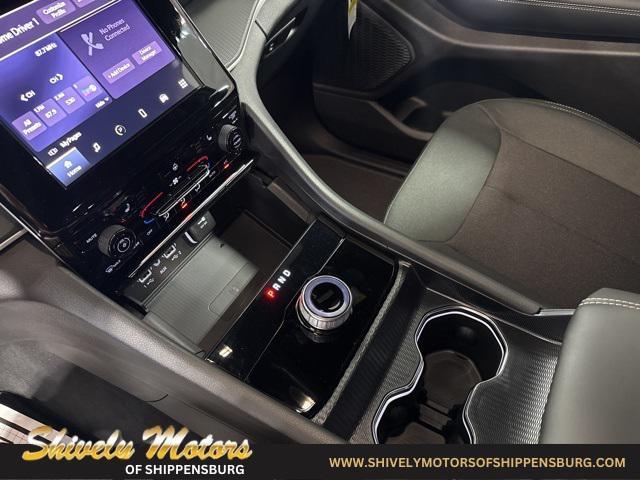 new 2025 Jeep Grand Cherokee L car, priced at $39,491