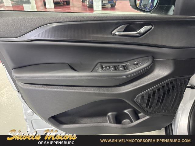 new 2025 Jeep Grand Cherokee L car, priced at $39,491