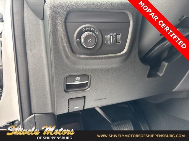 used 2024 Jeep Grand Cherokee car, priced at $39,670