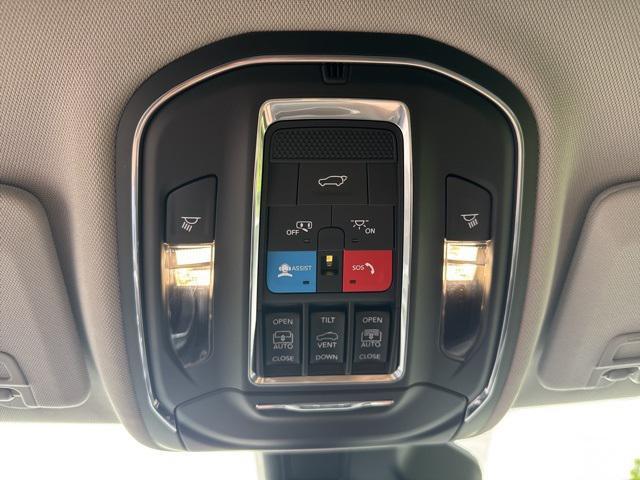 used 2024 Jeep Grand Cherokee car, priced at $41,995