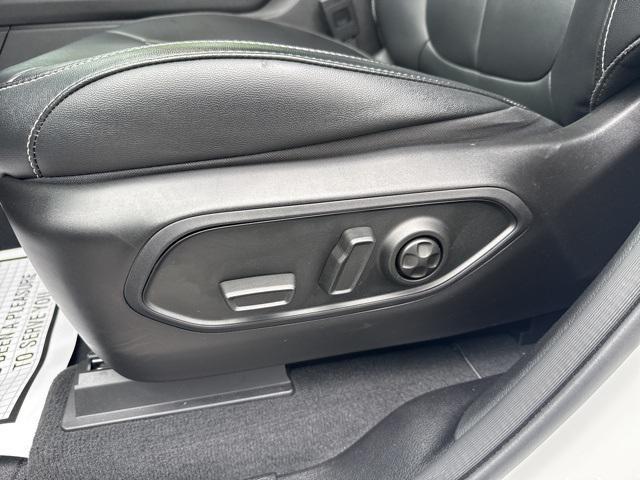 used 2024 Jeep Grand Cherokee car, priced at $41,995
