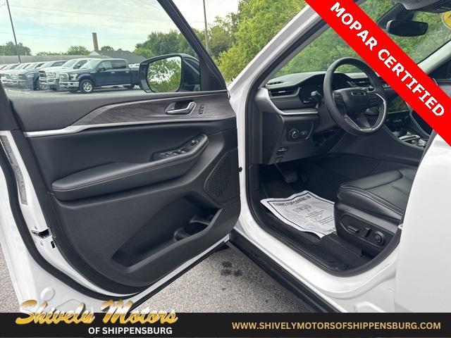 used 2024 Jeep Grand Cherokee car, priced at $39,670