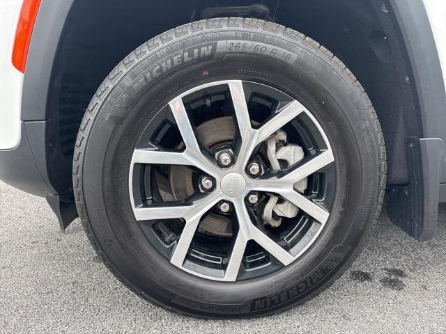 used 2024 Jeep Grand Cherokee car, priced at $41,995
