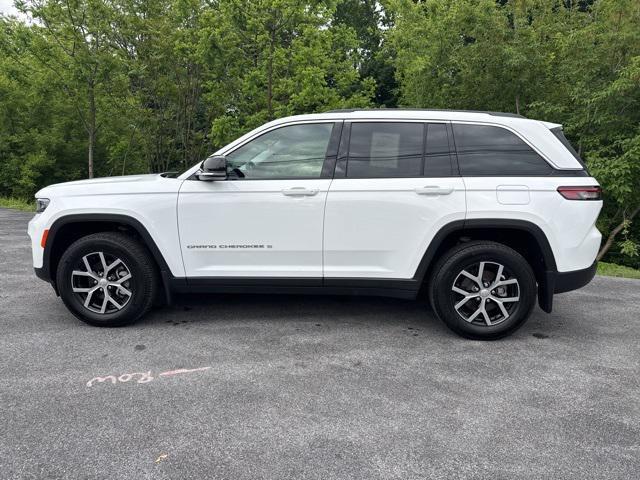 used 2024 Jeep Grand Cherokee car, priced at $41,995