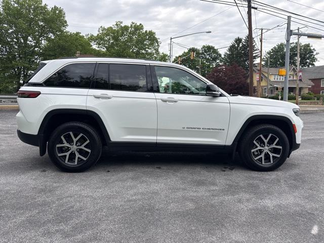 used 2024 Jeep Grand Cherokee car, priced at $41,995