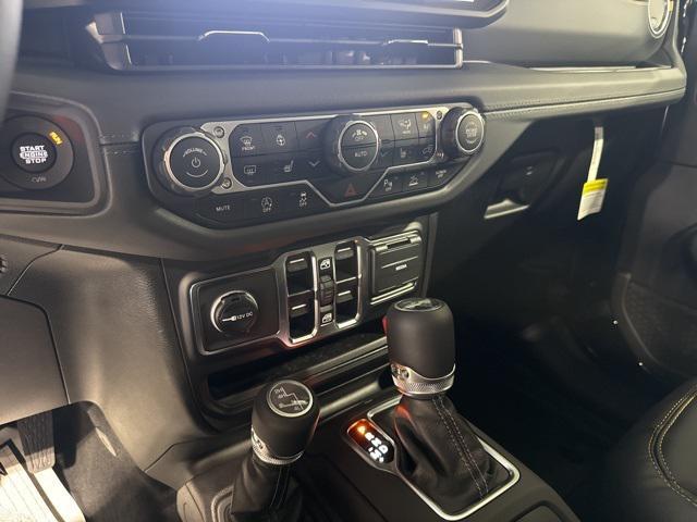 new 2025 Jeep Wrangler car, priced at $54,417