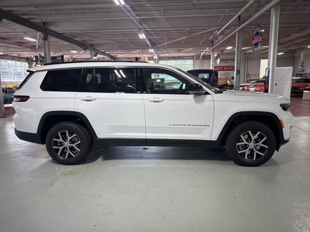 new 2025 Jeep Grand Cherokee L car, priced at $45,315