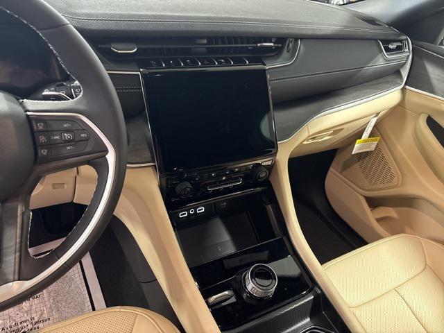 new 2025 Jeep Grand Cherokee L car, priced at $48,996
