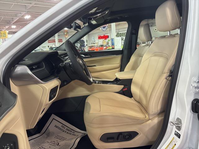 new 2025 Jeep Grand Cherokee L car, priced at $48,996