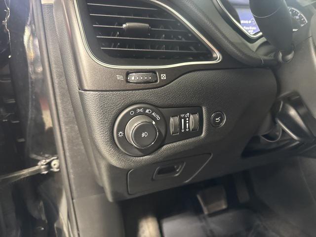 used 2022 Jeep Cherokee car, priced at $22,192