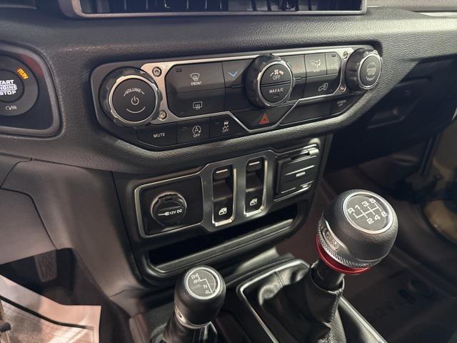 new 2025 Jeep Wrangler car, priced at $34,034