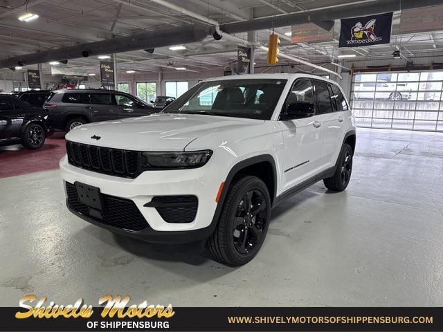 new 2025 Jeep Grand Cherokee car, priced at $44,941