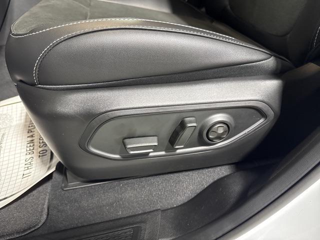 new 2025 Jeep Grand Cherokee car, priced at $42,570