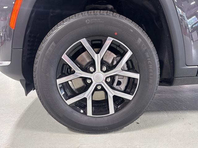 new 2025 Jeep Grand Cherokee L car, priced at $51,212