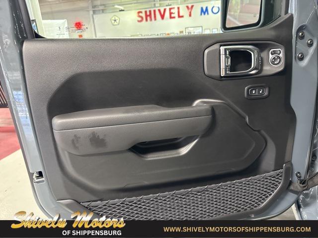 new 2025 Jeep Wrangler car, priced at $43,130