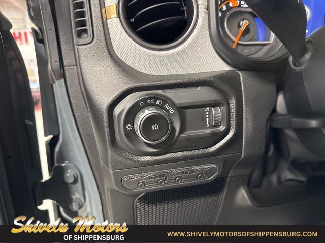 new 2025 Jeep Wrangler car, priced at $43,130