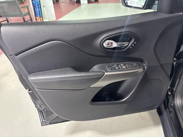 used 2022 Jeep Cherokee car, priced at $27,995