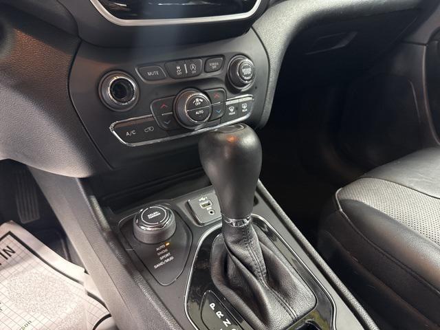 used 2022 Jeep Cherokee car, priced at $27,995