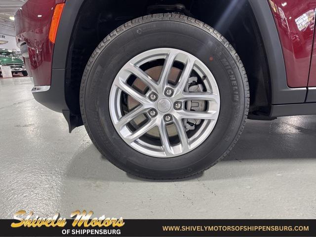 new 2025 Jeep Grand Cherokee L car, priced at $40,992