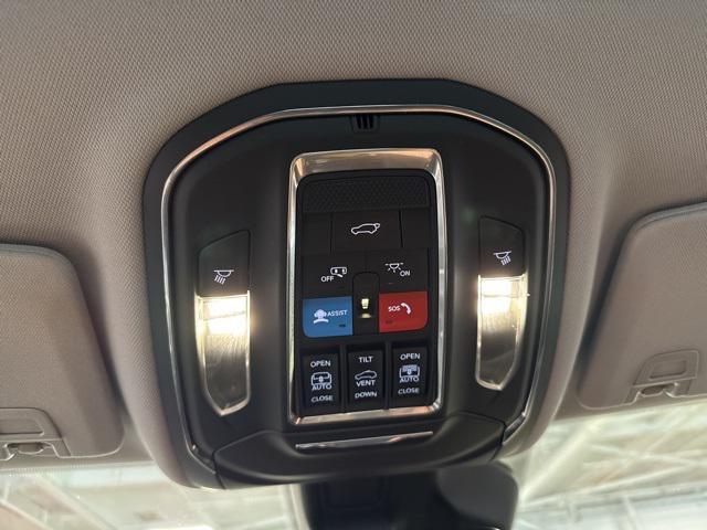 used 2023 Jeep Grand Cherokee car, priced at $31,995