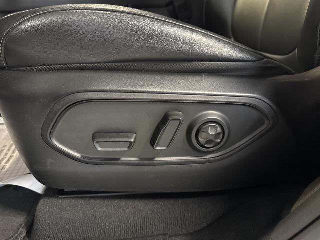 used 2023 Jeep Grand Cherokee car, priced at $31,995