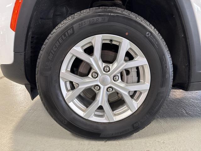 used 2023 Jeep Grand Cherokee car, priced at $31,995