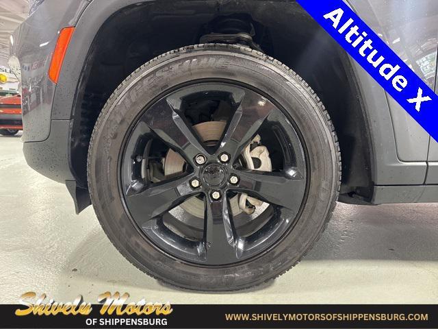 used 2024 Jeep Grand Cherokee car, priced at $36,190