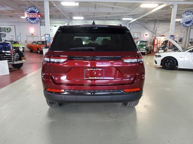 new 2024 Jeep Grand Cherokee car, priced at $49,572