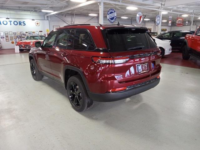 new 2024 Jeep Grand Cherokee car, priced at $49,572