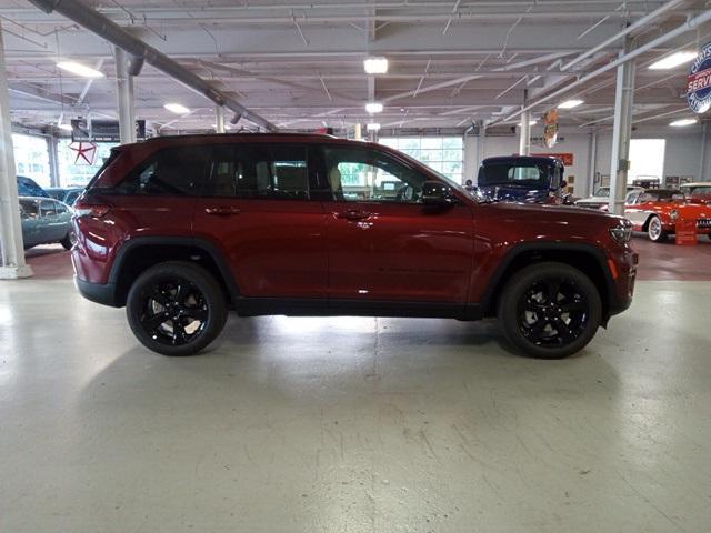 new 2024 Jeep Grand Cherokee car, priced at $49,572