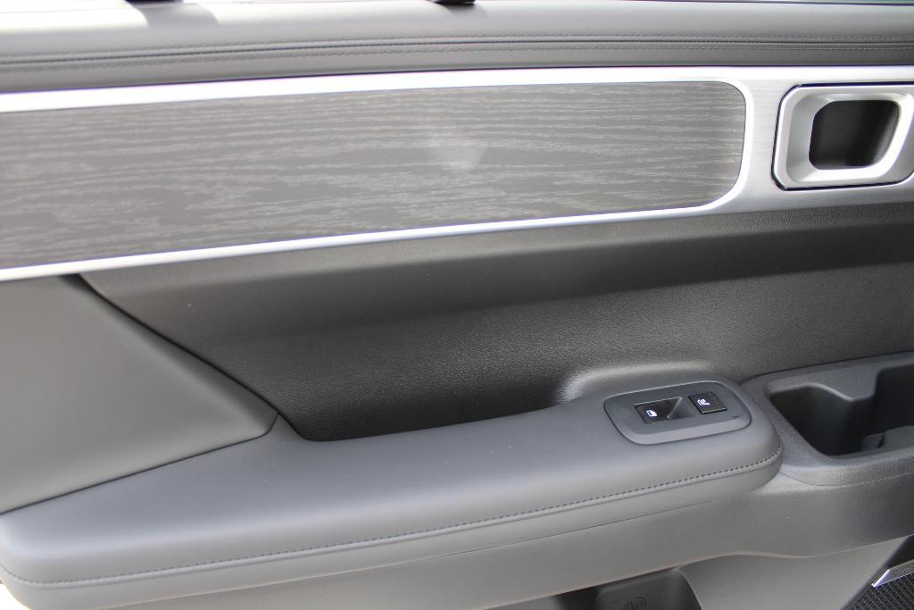 new 2025 Hyundai SANTA FE HEV car, priced at $46,637