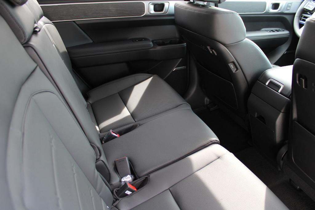 new 2025 Hyundai SANTA FE HEV car, priced at $46,637