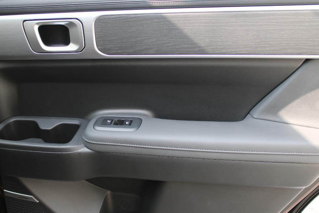 new 2025 Hyundai SANTA FE HEV car, priced at $45,432