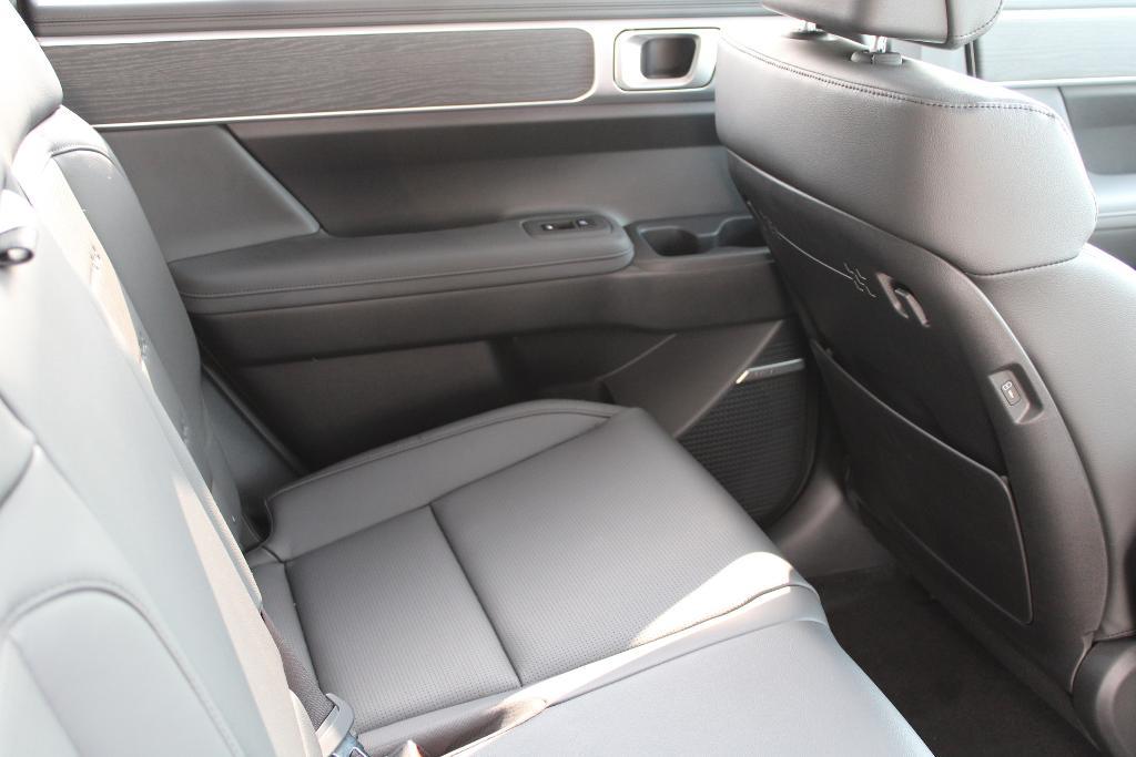 new 2025 Hyundai SANTA FE HEV car, priced at $45,432