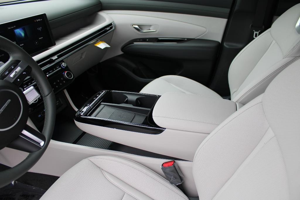 new 2025 Hyundai TUCSON Hybrid car, priced at $40,801