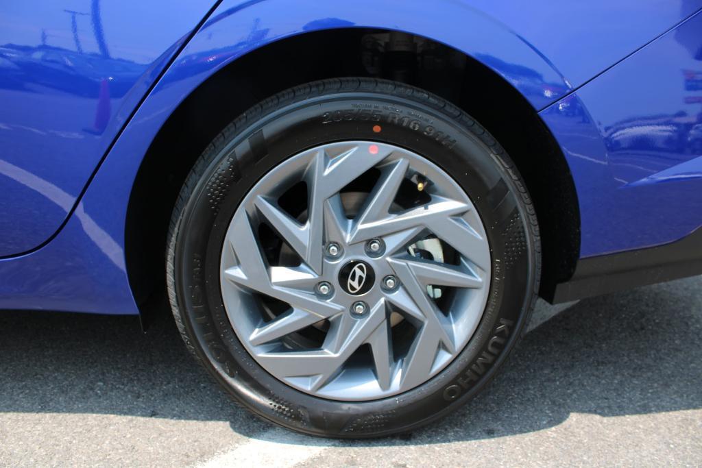 new 2025 Hyundai ELANTRA HEV car, priced at $25,548