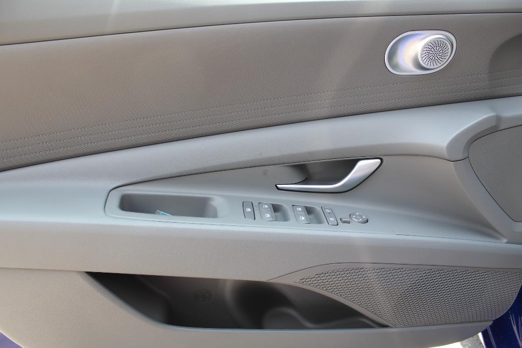 new 2025 Hyundai ELANTRA HEV car, priced at $25,548