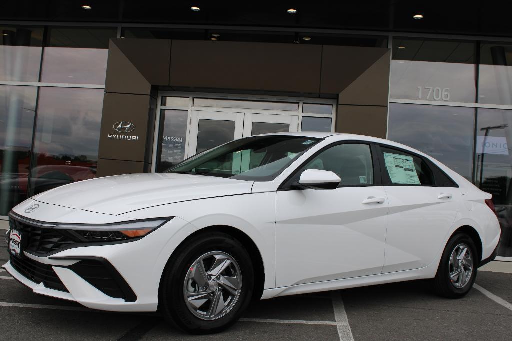 new 2025 Hyundai Elantra car, priced at $22,570