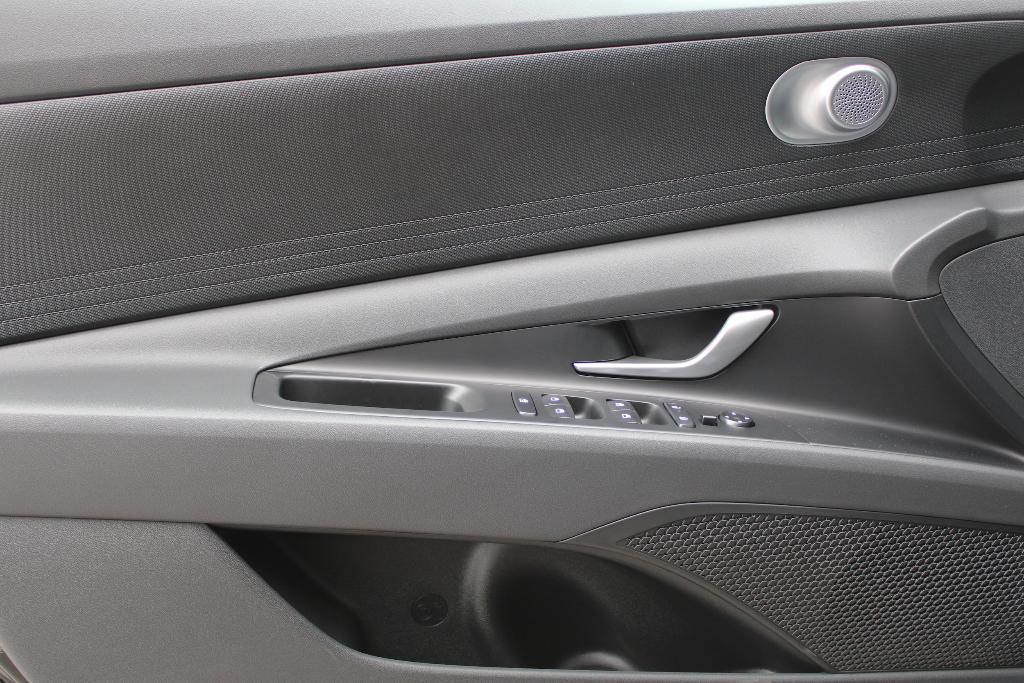 new 2025 Hyundai Elantra car, priced at $21,840