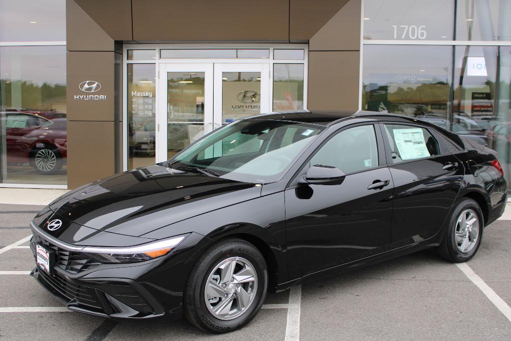 new 2025 Hyundai Elantra car, priced at $22,140