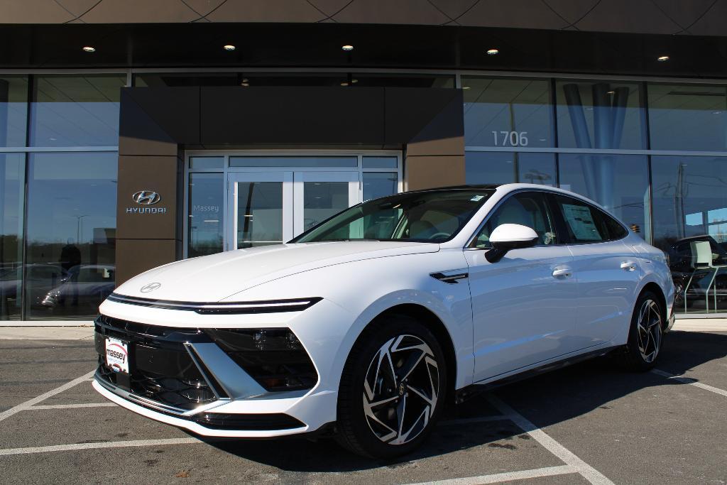 new 2025 Hyundai Sonata car, priced at $31,758