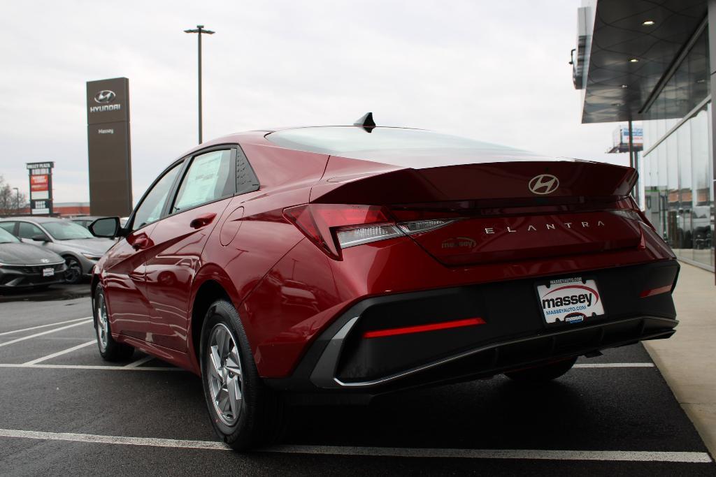 new 2025 Hyundai Elantra car, priced at $23,642