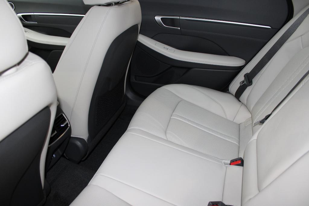 new 2025 Hyundai Sonata Hybrid car, priced at $38,037