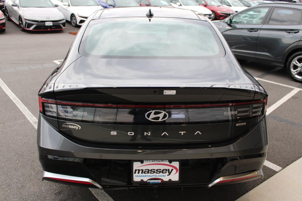 new 2025 Hyundai Sonata Hybrid car, priced at $37,556