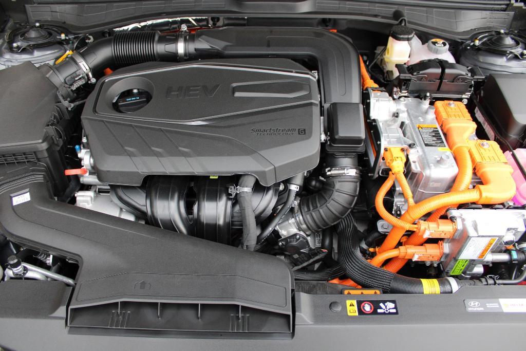 new 2025 Hyundai Sonata Hybrid car, priced at $37,556
