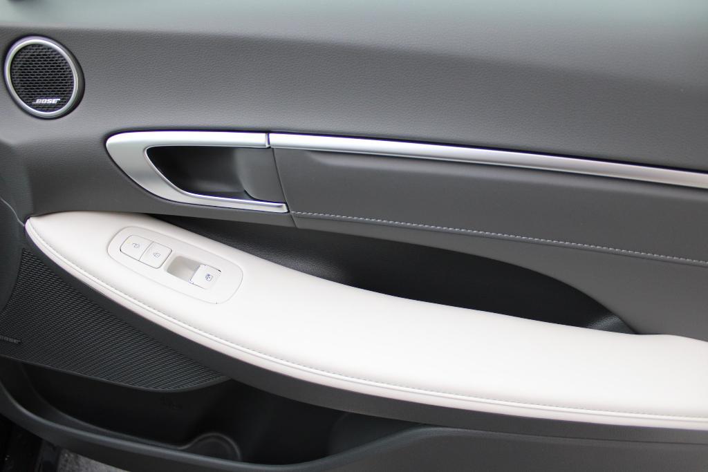 new 2025 Hyundai Sonata Hybrid car, priced at $37,556