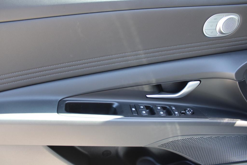 new 2025 Hyundai ELANTRA HEV car, priced at $30,568